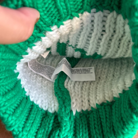 Forever 21 Ho Ho Ho Christmas Beanie Women - Picture 4 of 7